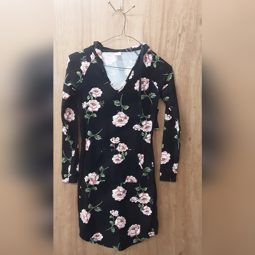 NWT!!! No Boundaries Black Floral Hoodie Dress. Size XS